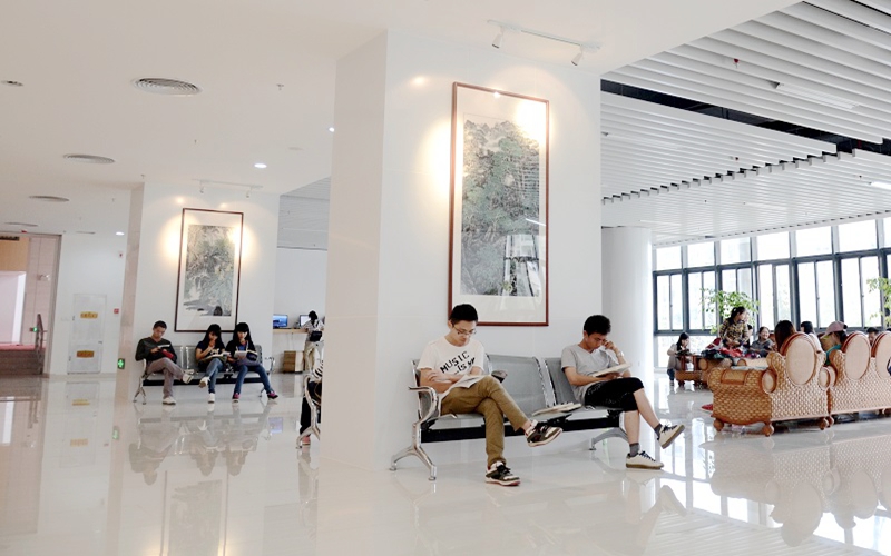 海南热带海洋学院