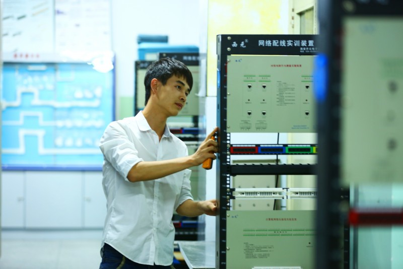 甘肃交通职业技术学院