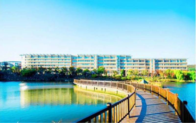 大连外国语大学