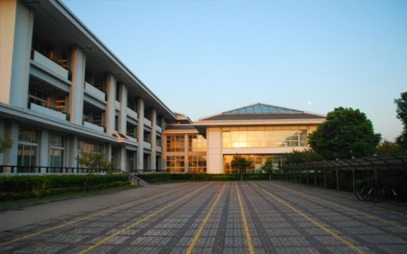 上海外国语大学