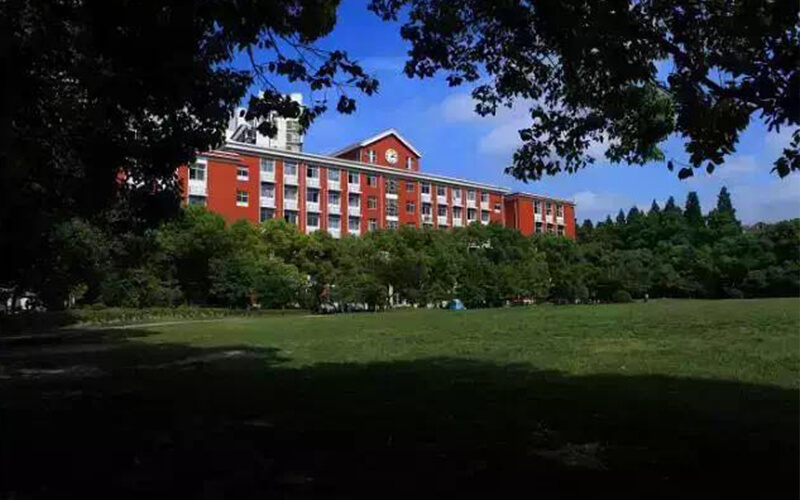上海大学