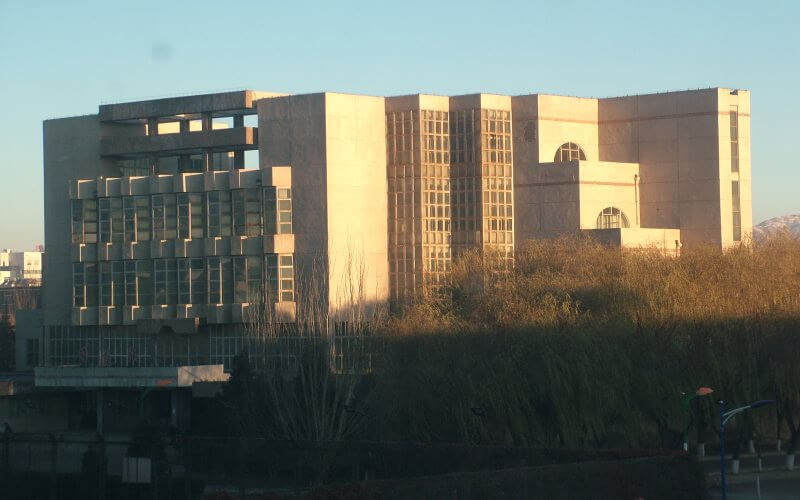 内蒙古科技大学包头师范学院