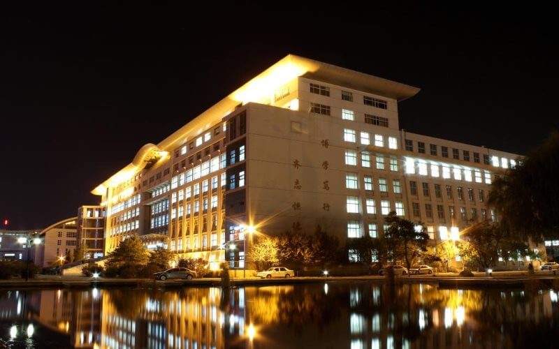 内蒙古科技大学包头师范学院