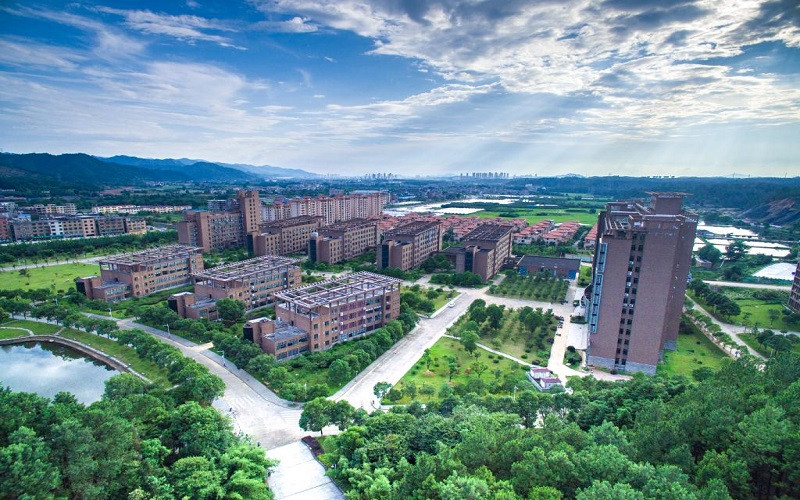 景德镇陶瓷大学