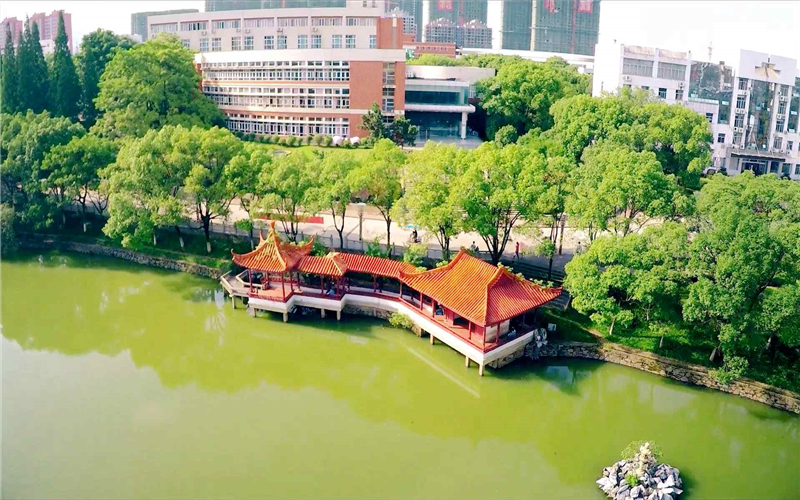 江西科技师范大学
