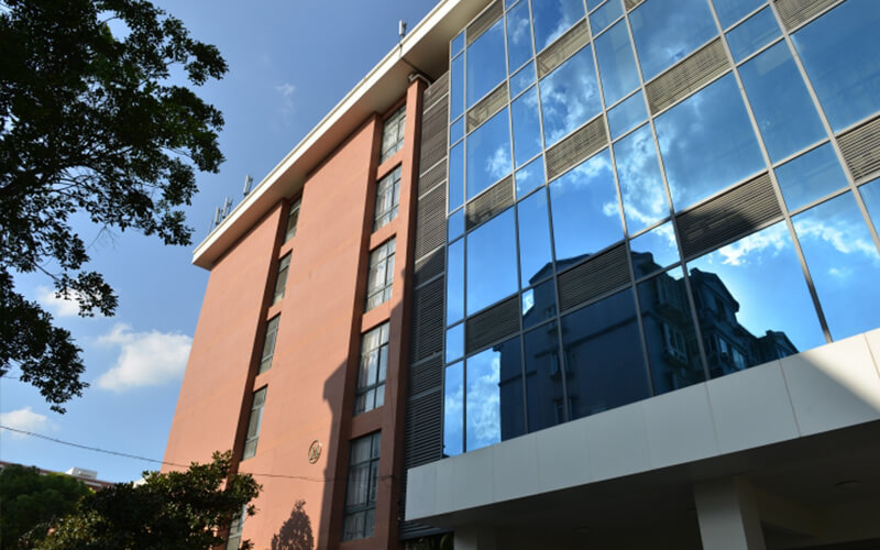 上海科学技术职业学院