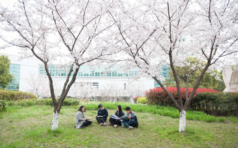 上海济光职业技术学院