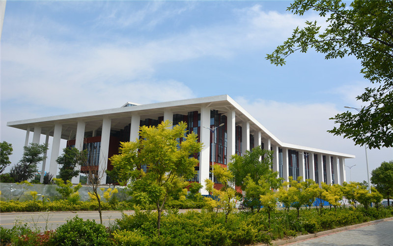 马鞍山学院
