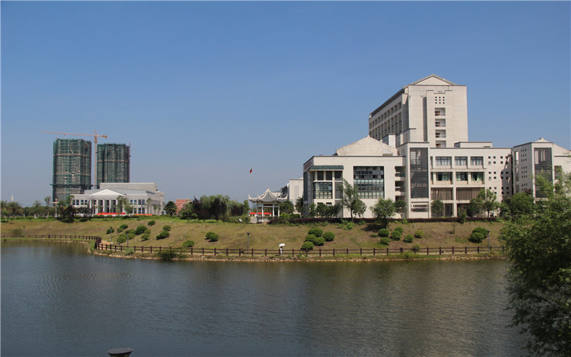 广西科技师范学院