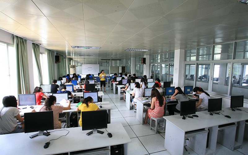 闽西职业技术学院