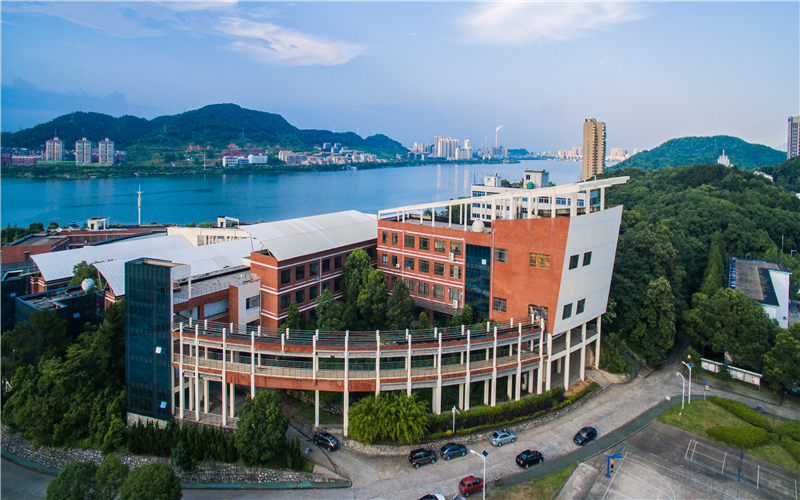 湖北理工学院