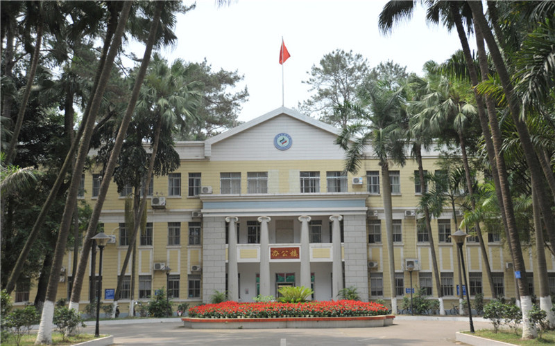 广西民族大学