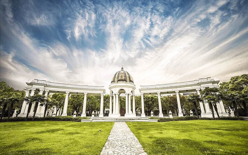 上海工商外国语职业学院