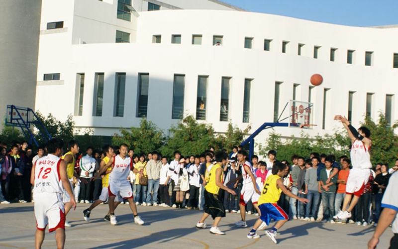 厦门华天涉外职业技术学院