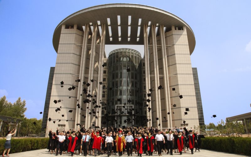 鄂尔多斯应用技术学院