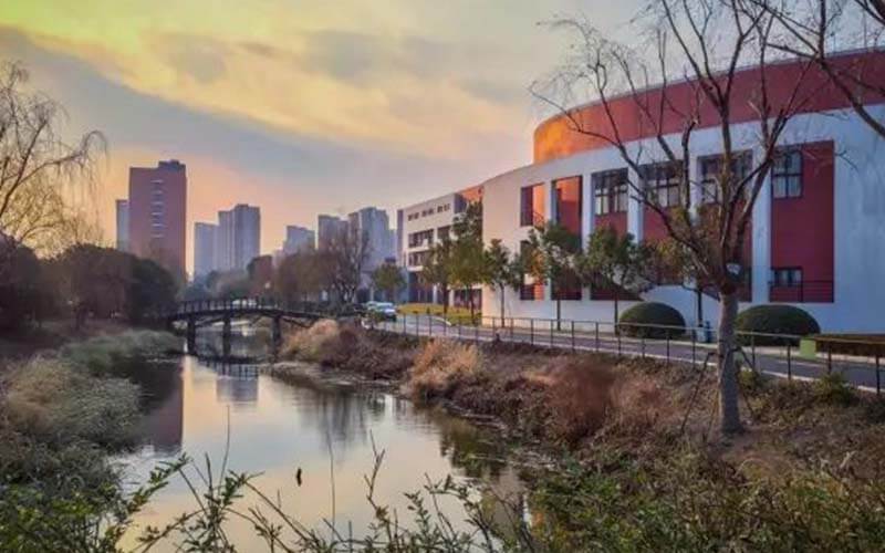 上海工艺美术职业学院