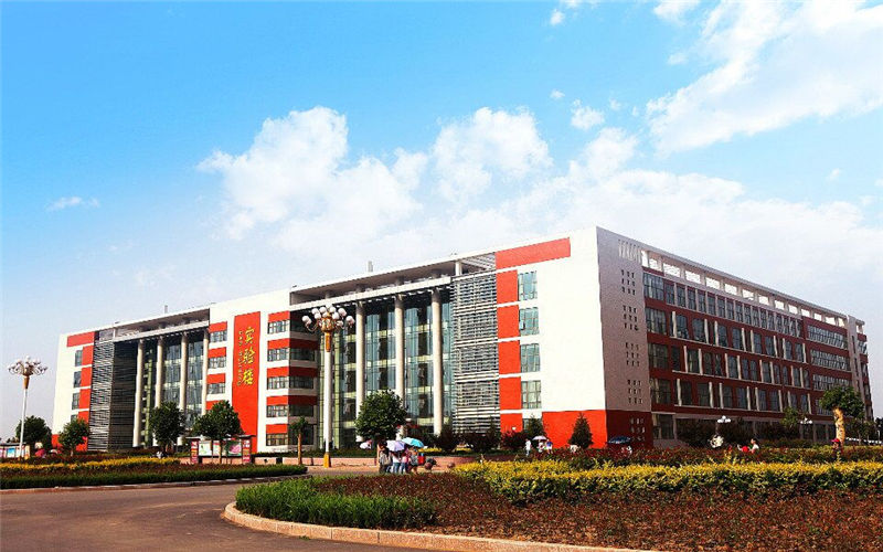 山东医学高等专科学校