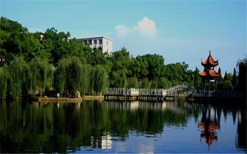 湘潭大学兴湘学院