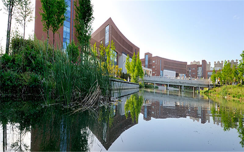 鹤壁职业技术学院