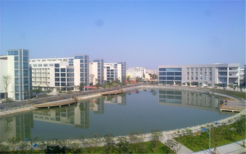 德阳科贸职业学院