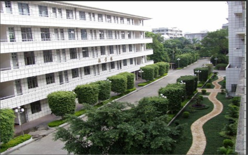 肇庆医学院