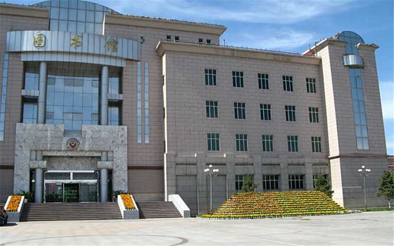 新疆交通职业技术学院