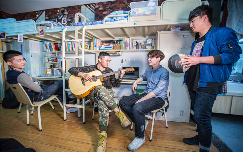 武汉工程科技学院