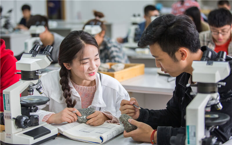 武汉工程科技学院