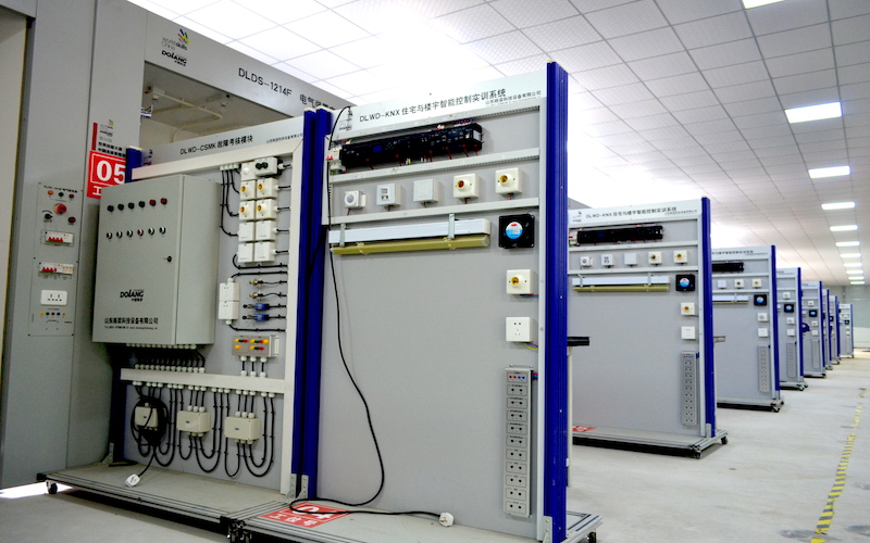 贵州电子信息职业技术学院