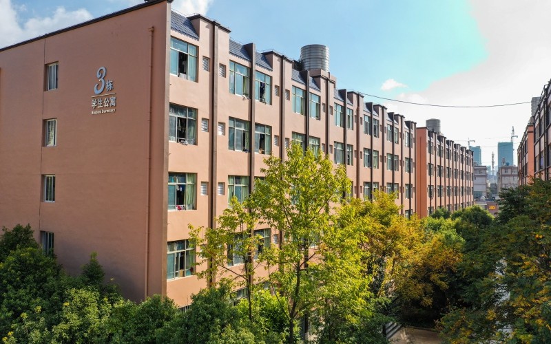 云南医药健康职业学院