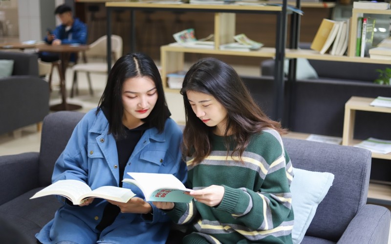 云南医药健康职业学院