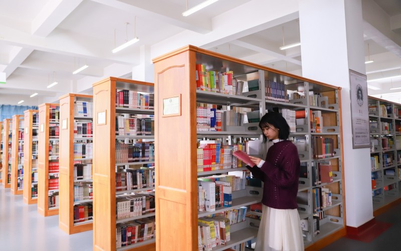 云南医药健康职业学院