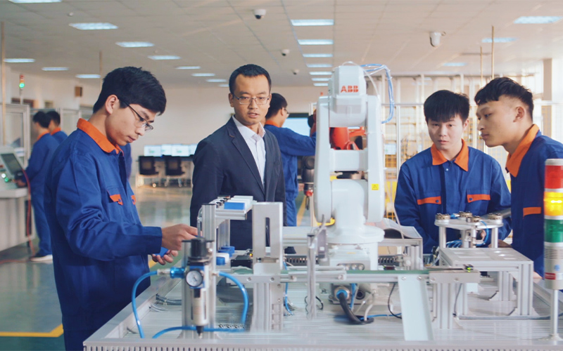 河南应用技术职业学院