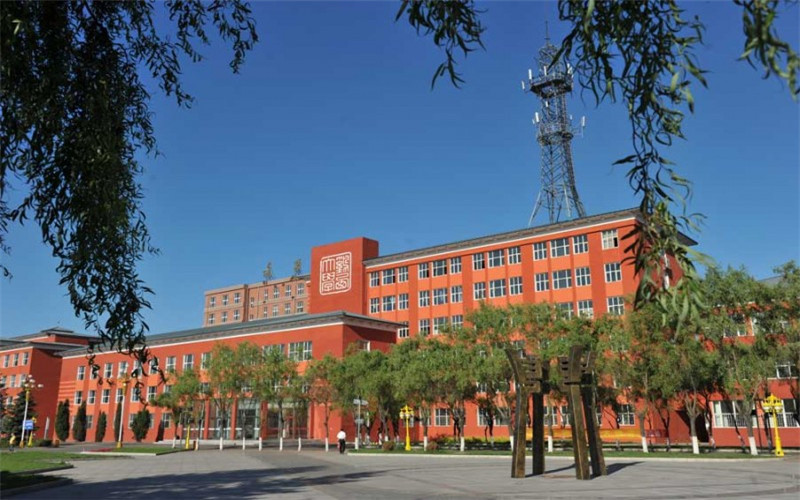 黑龙江工业学院