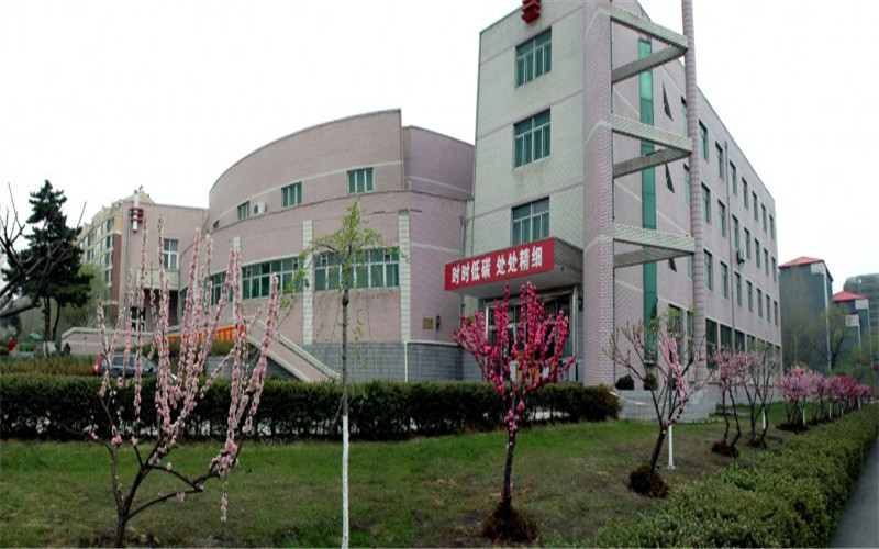 黑龙江工业学院