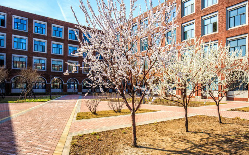 天津商务职业学院
