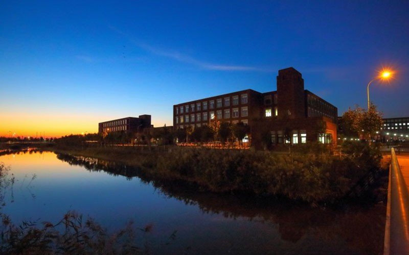 天津商务职业学院