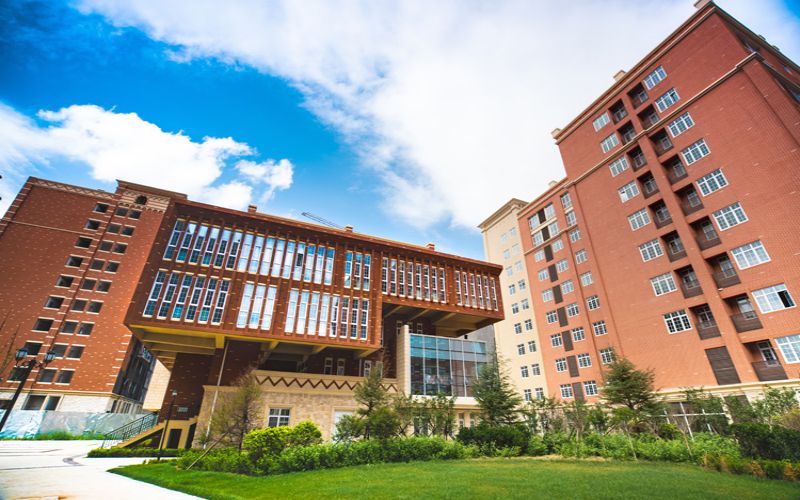 青岛航空科技职业学院