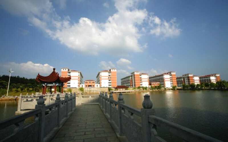 巢湖学院