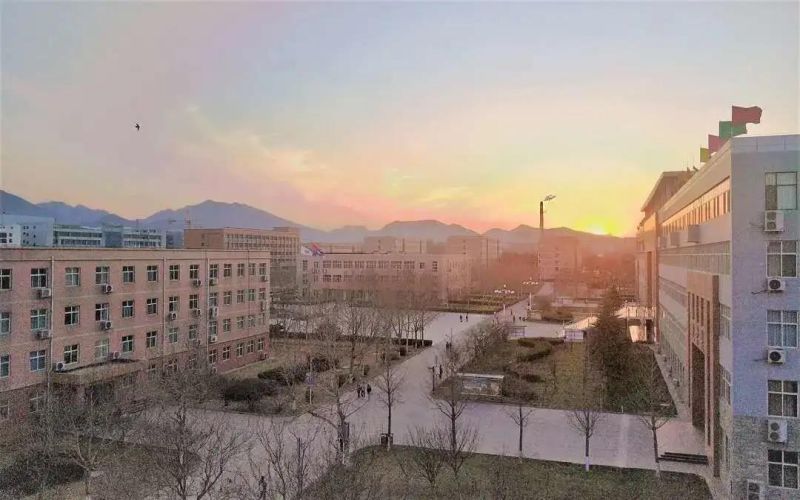 河北中医药大学