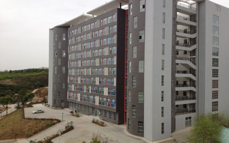 四川文化艺术学院