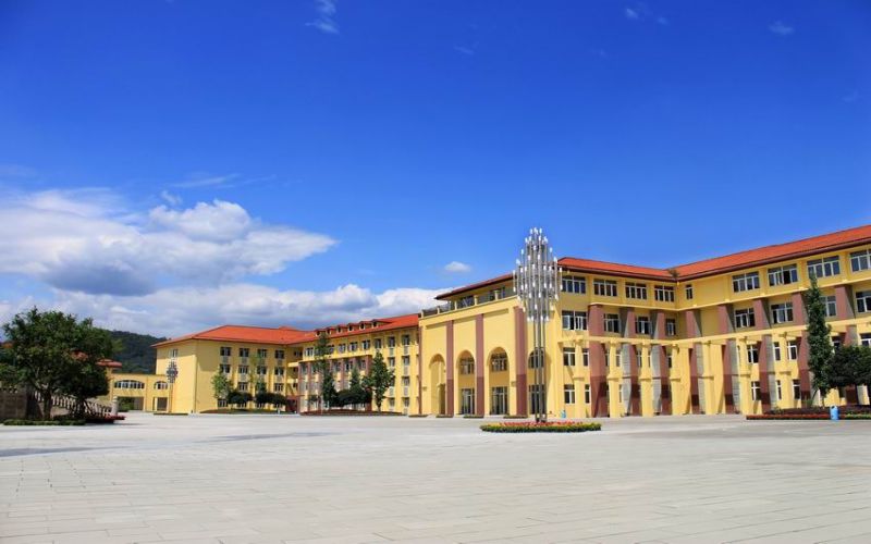 成都外国语学院