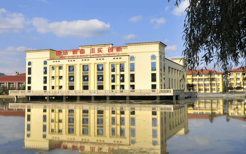 成都外国语学院