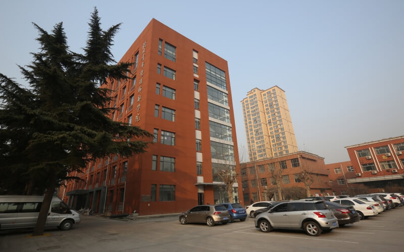 河北青年管理干部学院