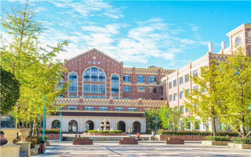 天府新区航空旅游职业学院