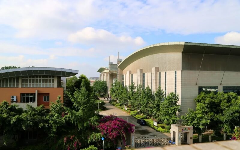 四川体育职业学院