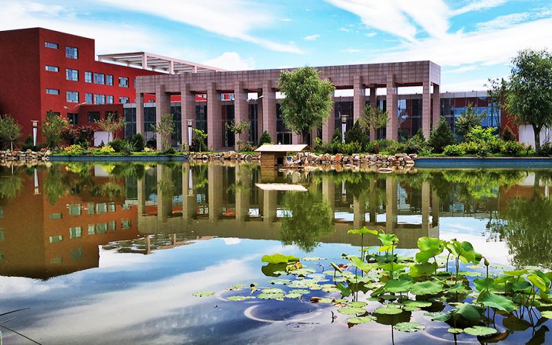 平凉职业技术学院