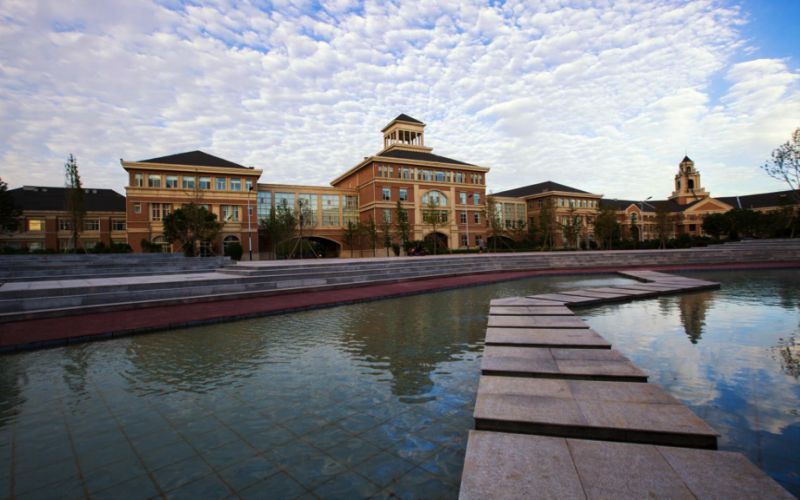 烟台黄金职业学院