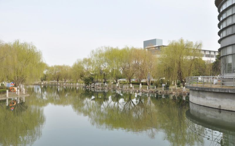 昆山登云科技职业学院