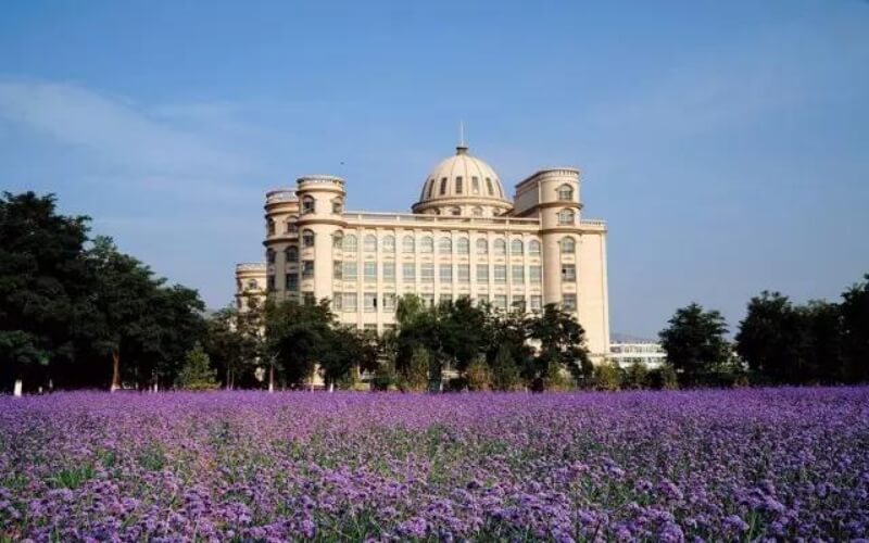 兰州外语职业学院